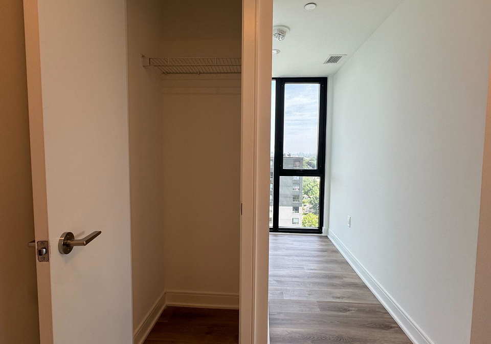 86-dundas-street-mississauga-ontario-w13642694