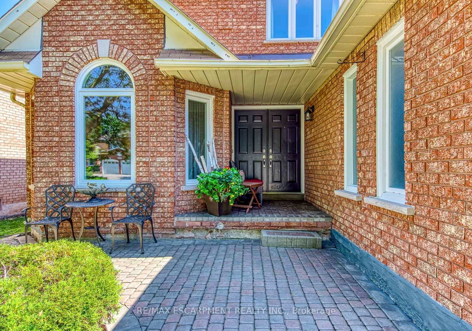 2442-wynten-way-oakville-ontario-w13643108