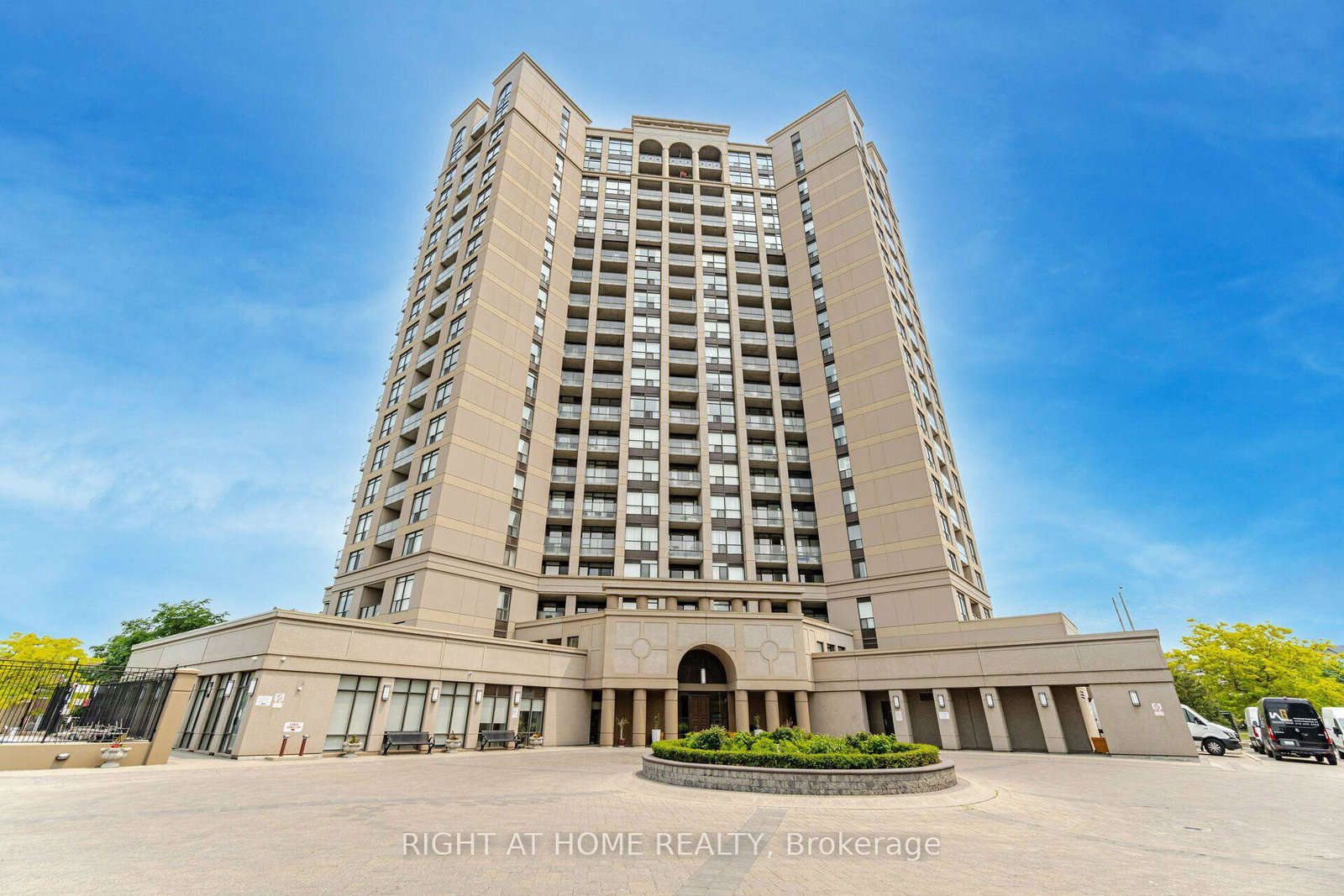 220-forum-drive-mississauga-ontario-w13643128