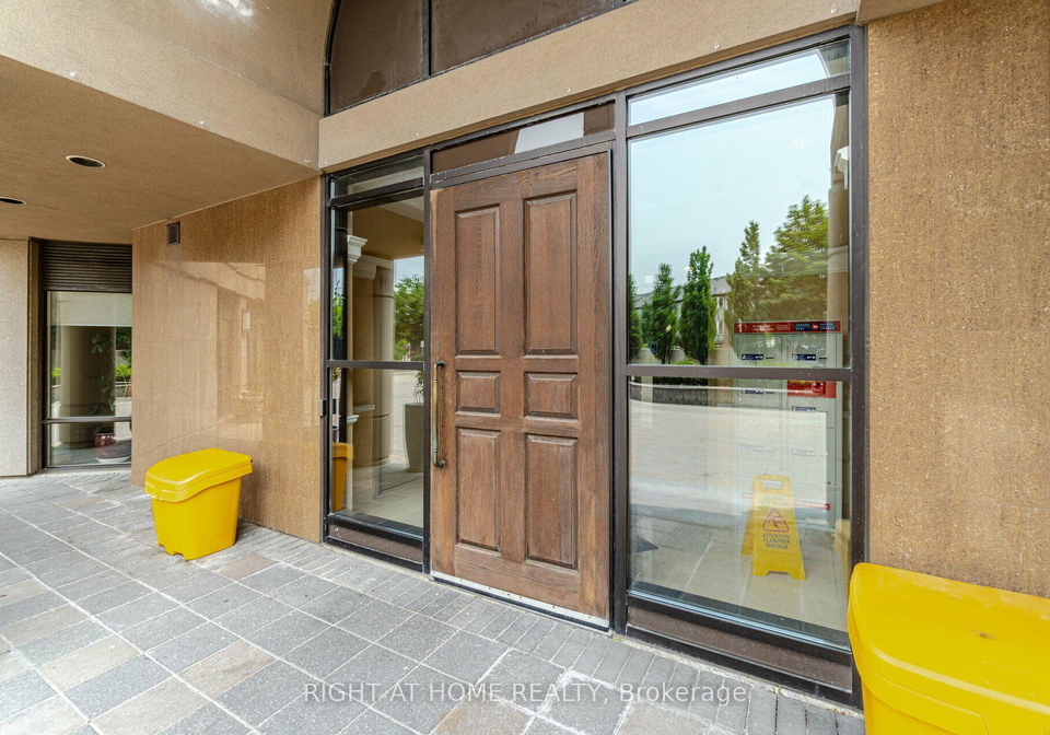 220-forum-drive-mississauga-ontario-w13643128