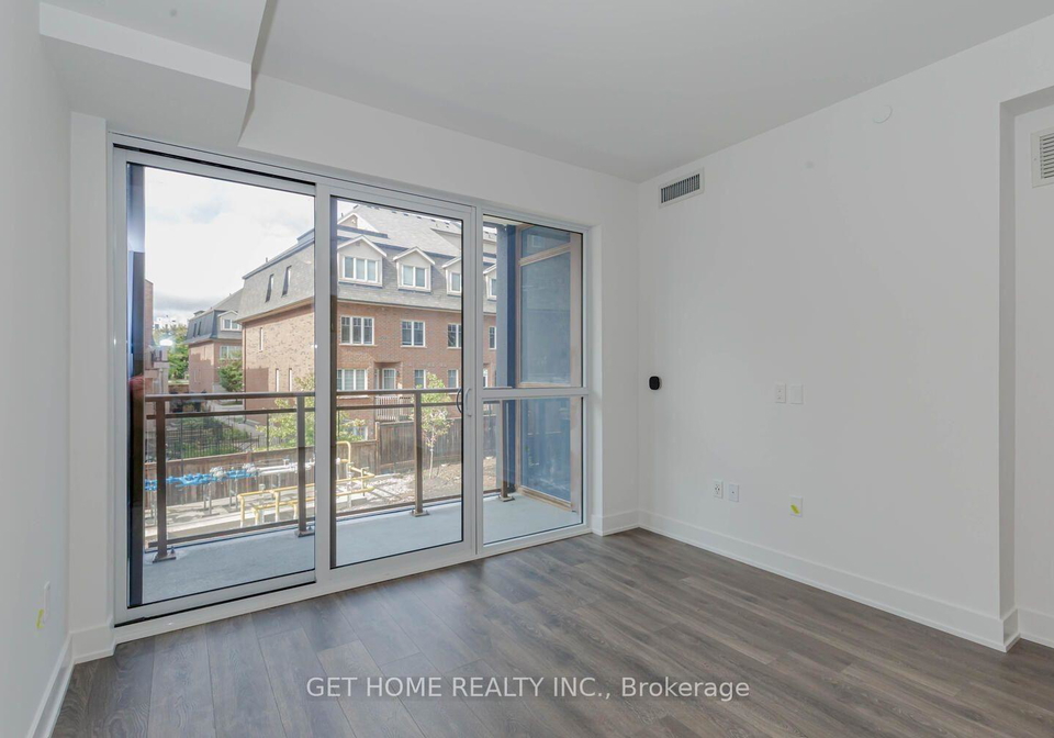 2343-khalsa-gate-oakville-ontario-w13643174