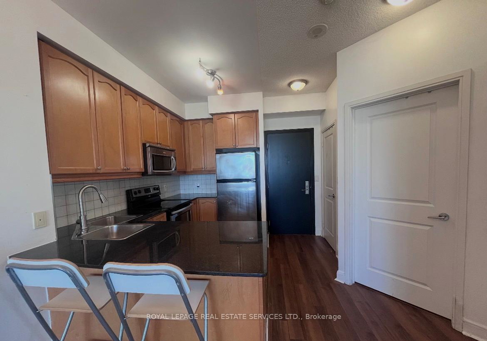 80-absolute-avenue-mississauga-ontario-w13643190