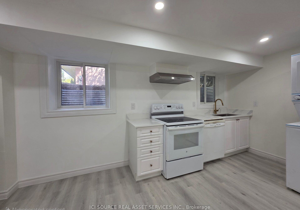 1324-odessa-crescent-oakville-ontario-w13643220