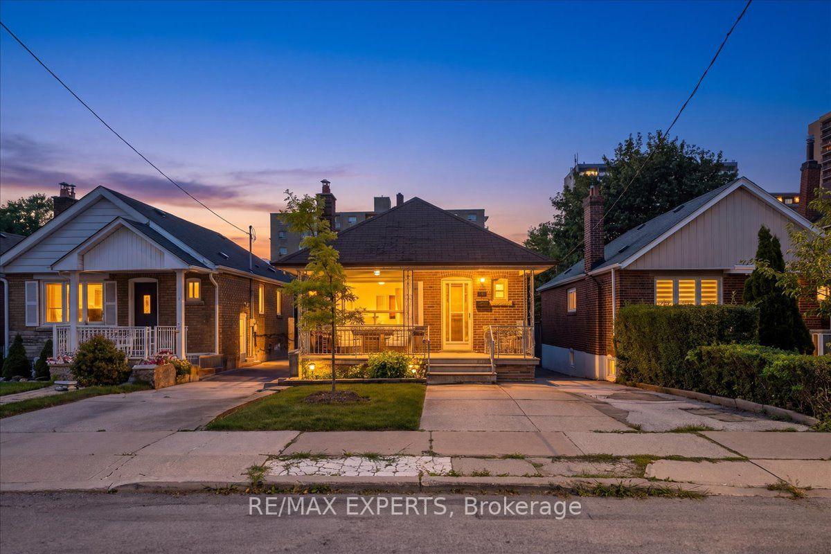 340-whitmore-avenue-toronto-north-york-ontario-w13643368