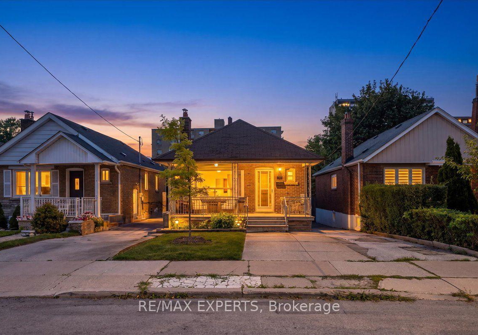 340-whitmore-avenue-toronto-north-york-ontario-w13643368