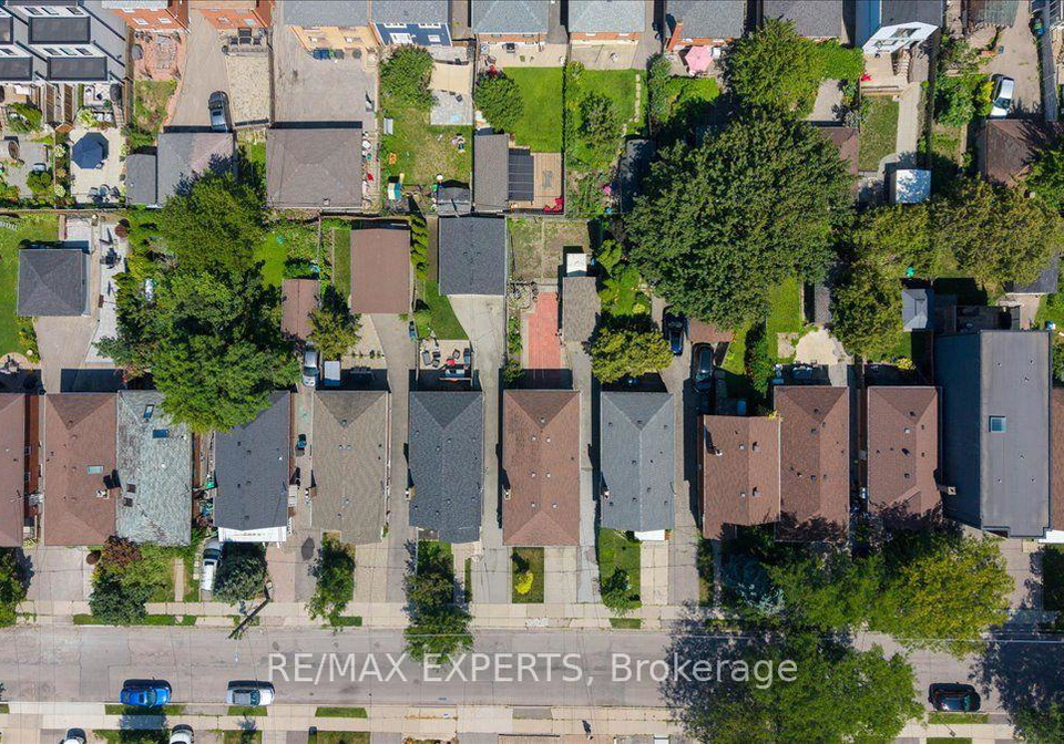 340-whitmore-avenue-toronto-north-york-ontario-w13643368