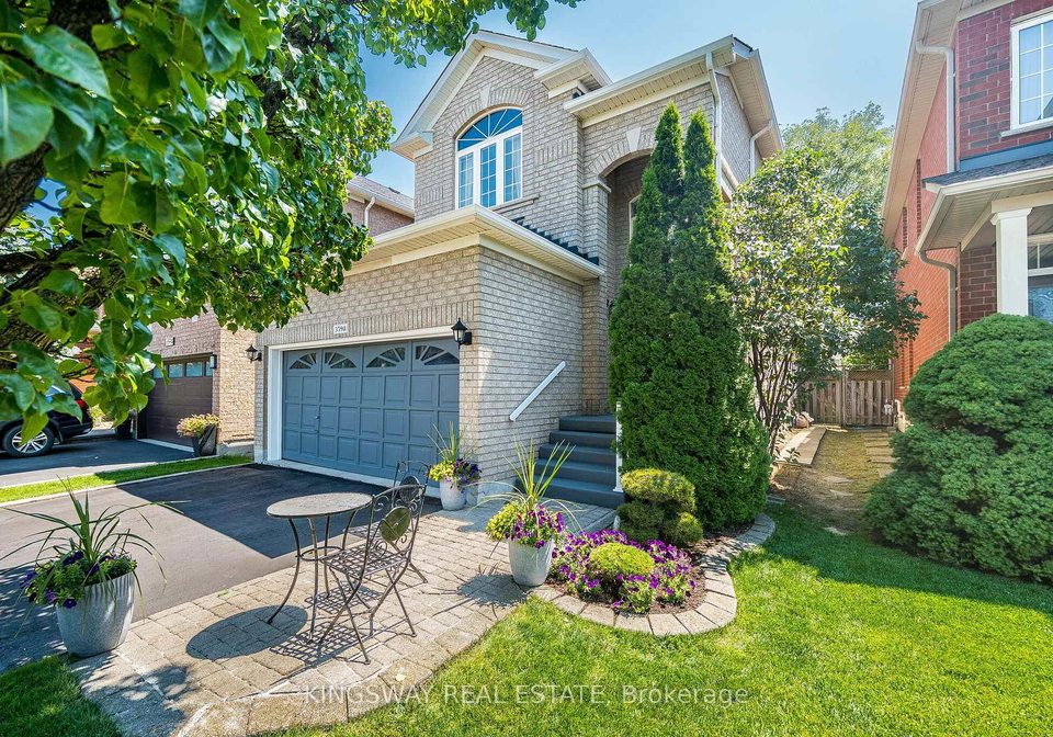 3598-fountain-park-avenue-mississauga-ontario-w13643428