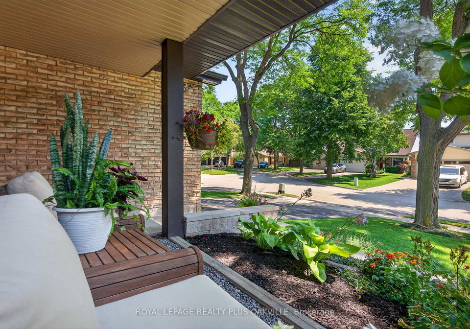 1087-fairbanks-place-oakville-ontario-w13643500
