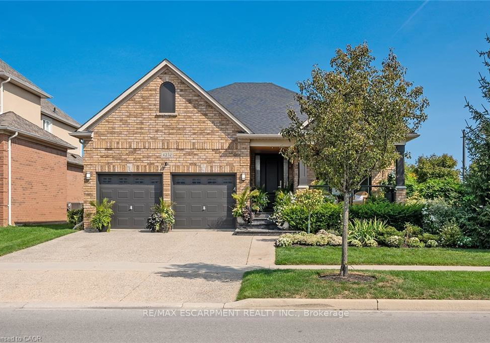 4252-sarazen-drive-burlington-ontario-w13643576