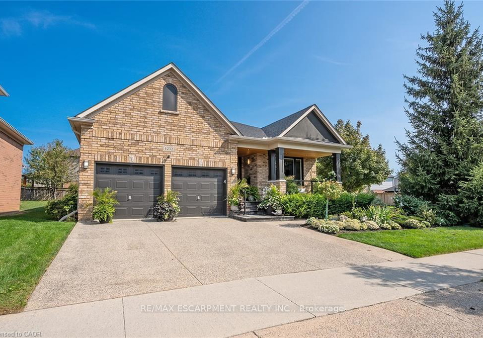 4252-sarazen-drive-burlington-ontario-w13643576