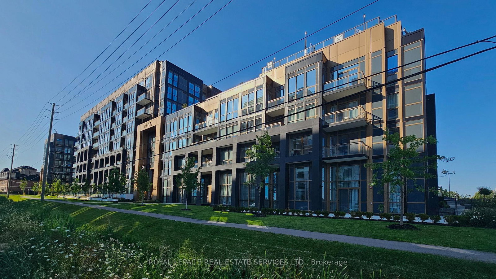 2333-khalsa-gate-oakville-ontario-w13643592