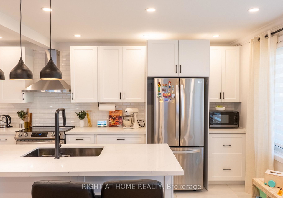 1262-de-quincy-crescent-burlington-ontario-w13643632