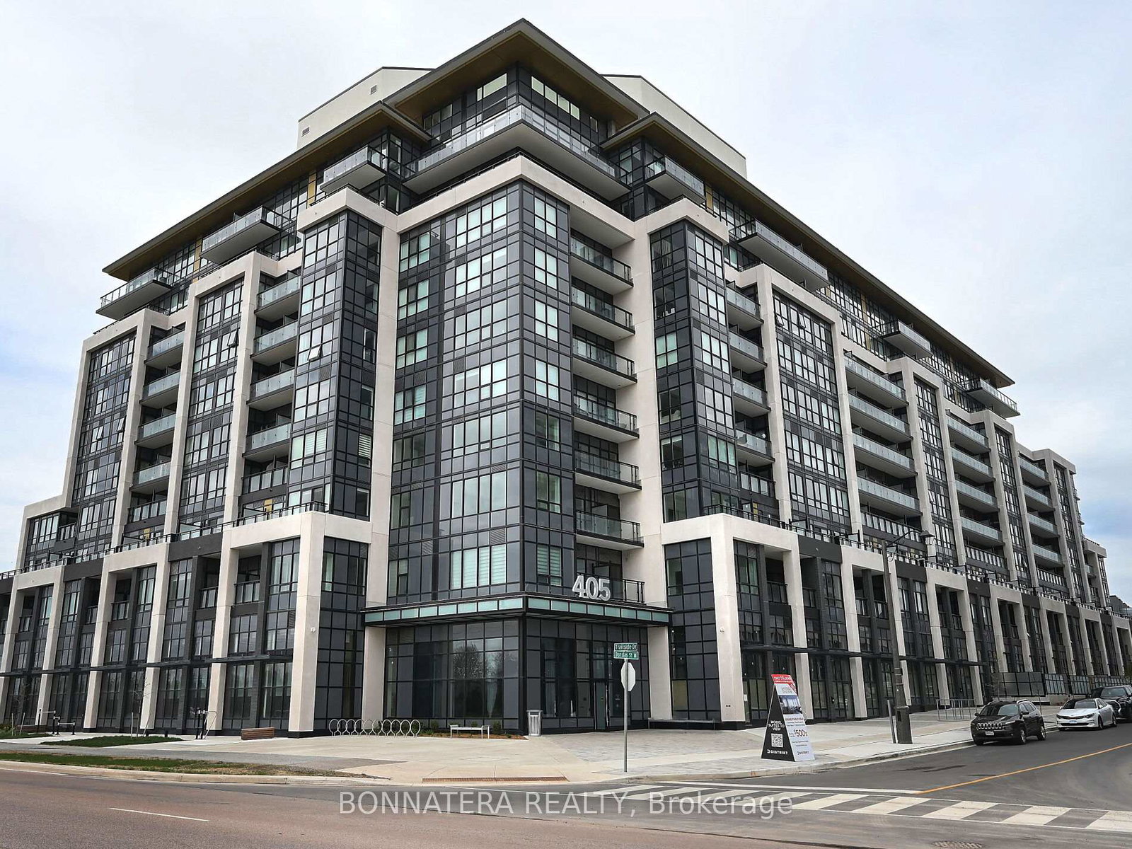 405-dundas-street-w-oakville-ontario-w13643796