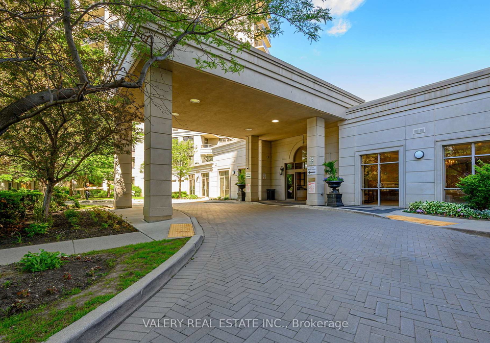 700-humberwood-boulevard-toronto-etobicoke-ontario-w13643926