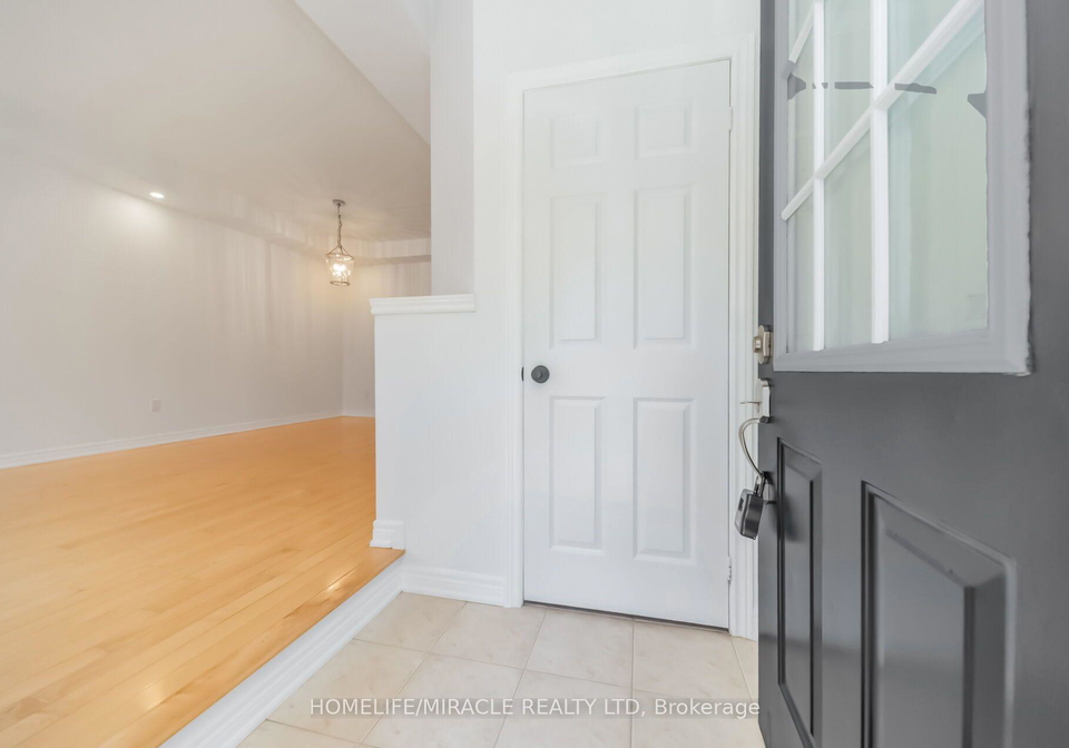 257-gatwick-drive-oakville-ontario-w13644028