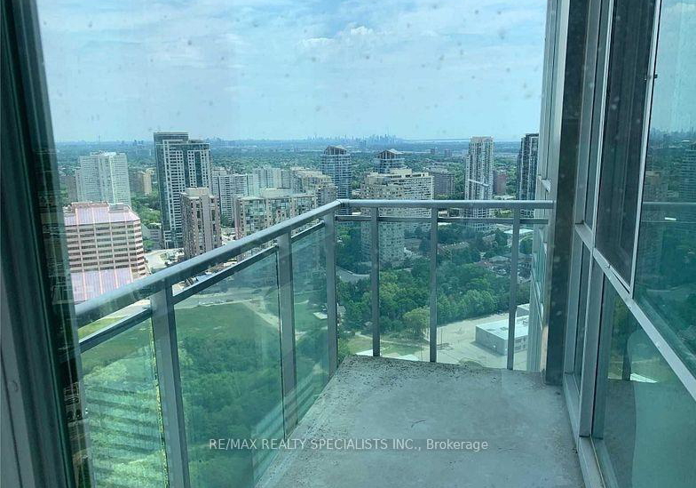 220-burnhamthorpe-road-mississauga-ontario-w13644030