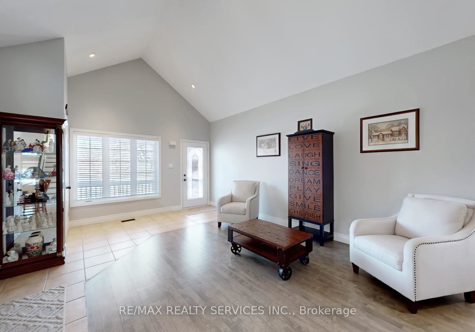 37-abbey-road-orangeville-ontario-w13644094