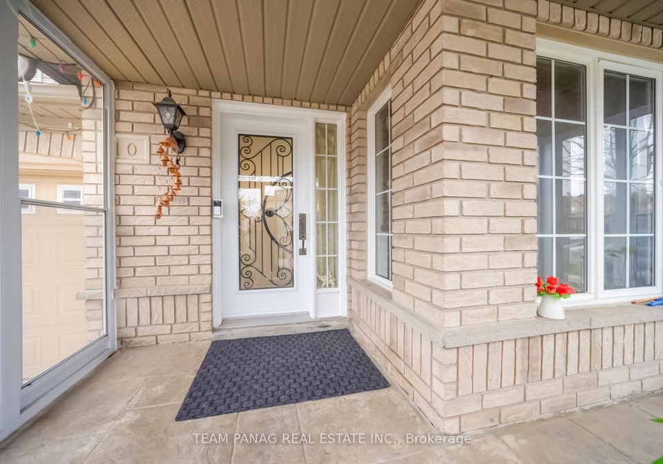 10-hollowgrove-boulevard-brampton-ontario-w13644122