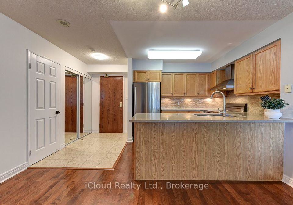 156-enfield-place-mississauga-ontario-w13644214