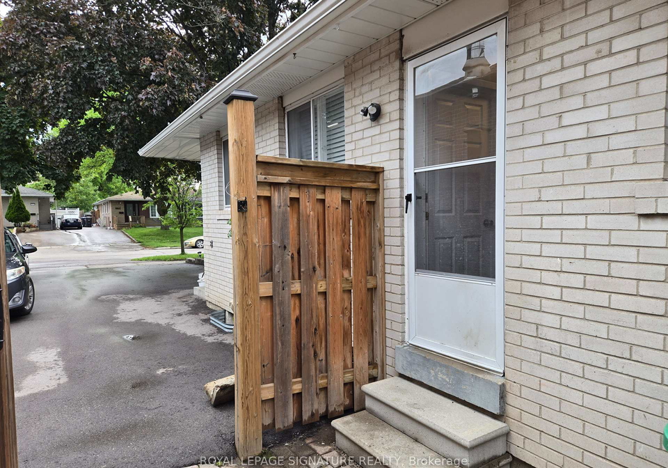2026-fontwell-crescent-mississauga-ontario-w13644246