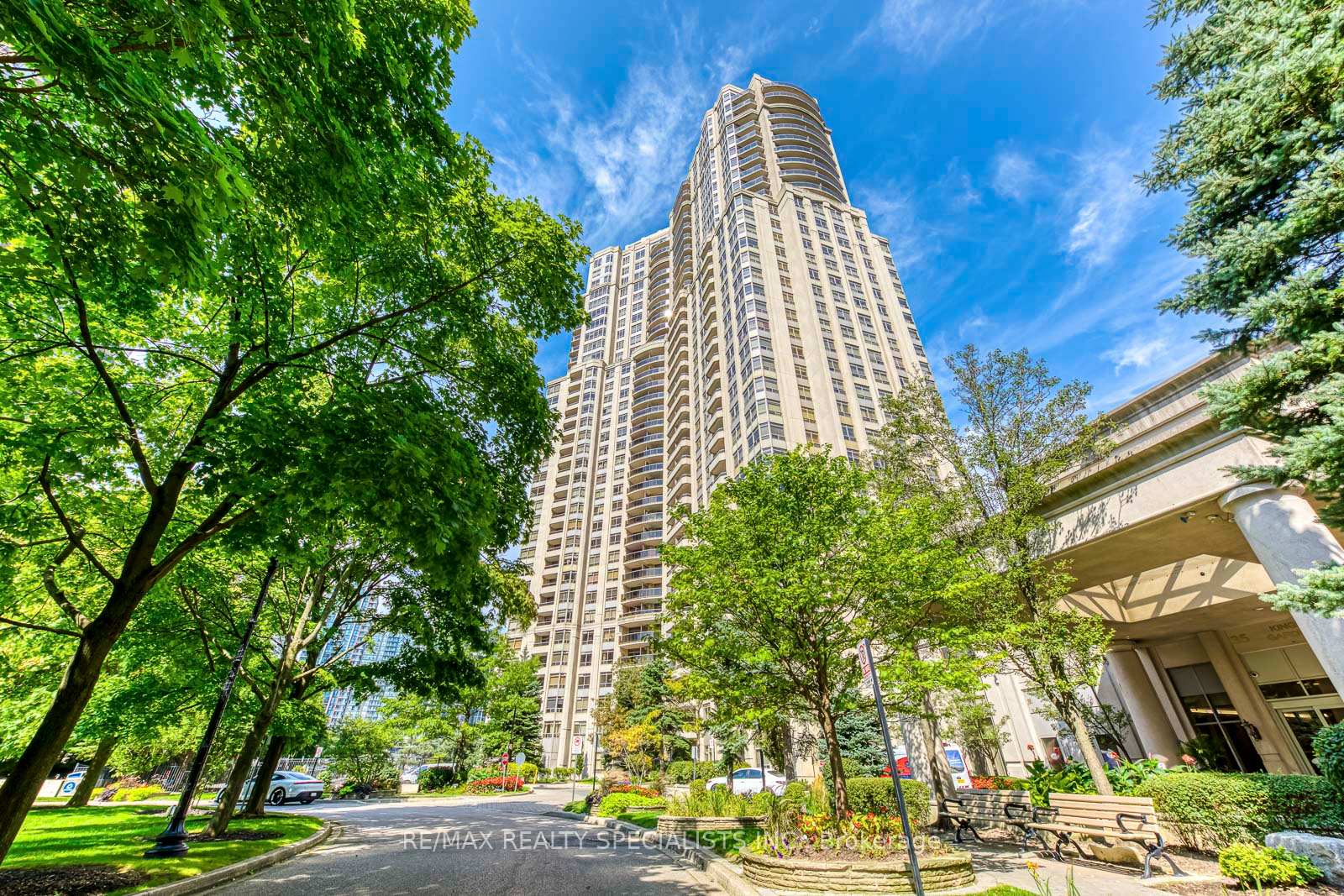35-kingsbridge-garden-circle-w-mississauga-ontario-w13644438