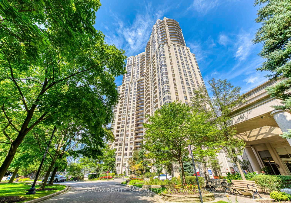 35-kingsbridge-garden-circle-w-mississauga-ontario-w13644438
