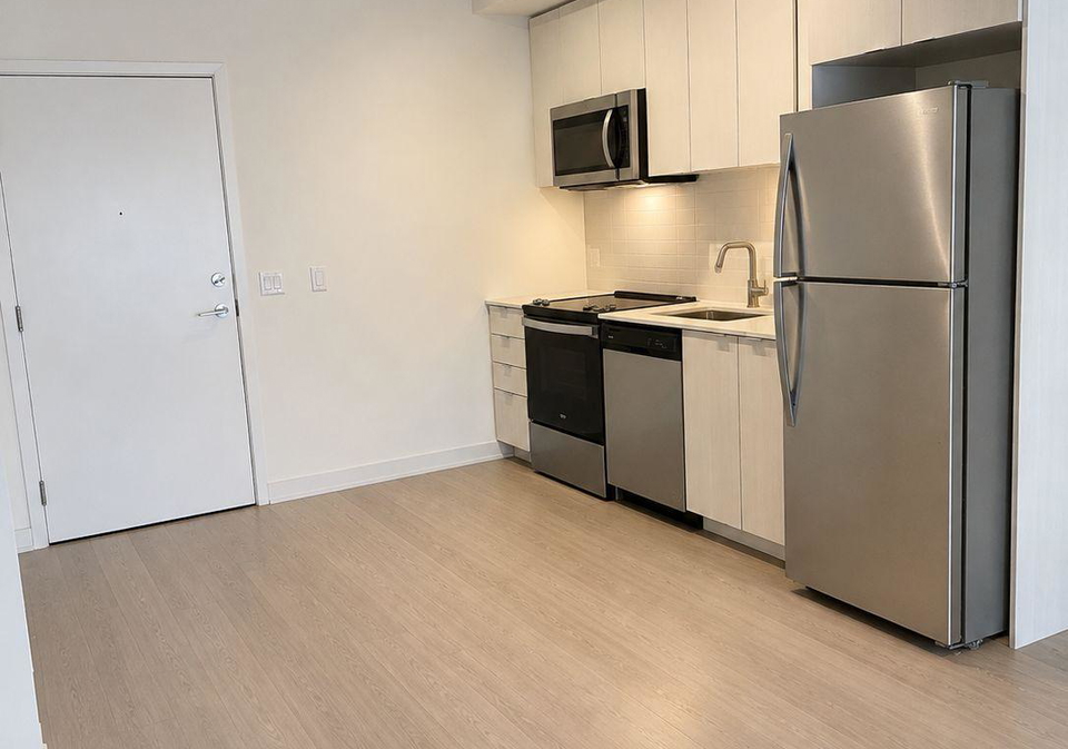859-the-queensway-toronto-etobicoke-ontario-w13644724