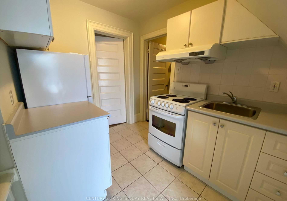 154-sorauren-avenue-toronto-toronto-ontario-w13644776