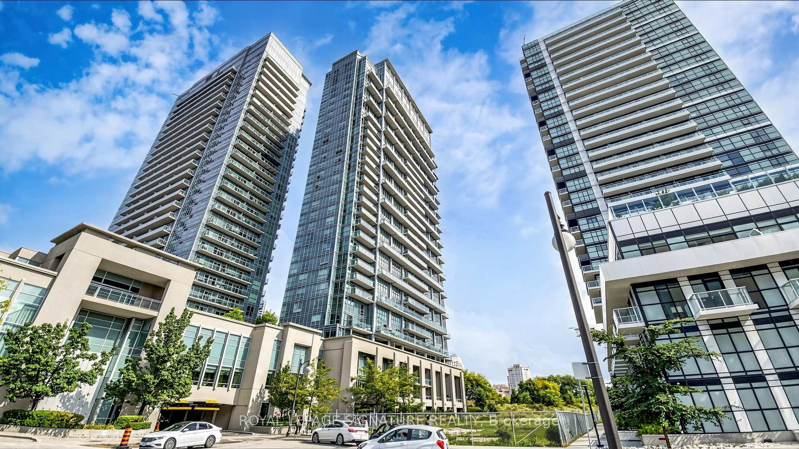 165-legion-road-toronto-etobicoke-ontario-w13644922