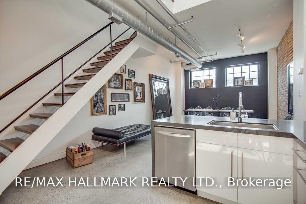 6-bartlett-avenue-toronto-toronto-ontario-w13645204