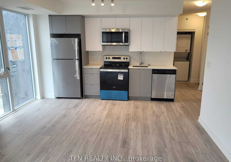 3200-dakota-common-burlington-ontario-w13645258