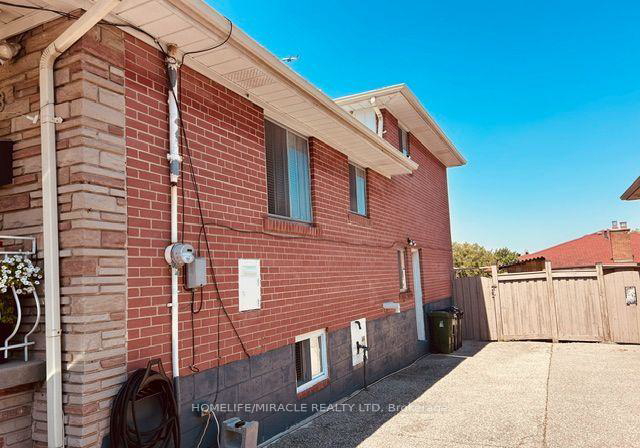 58-telco-crescent-toronto-north-york-ontario-w13645376