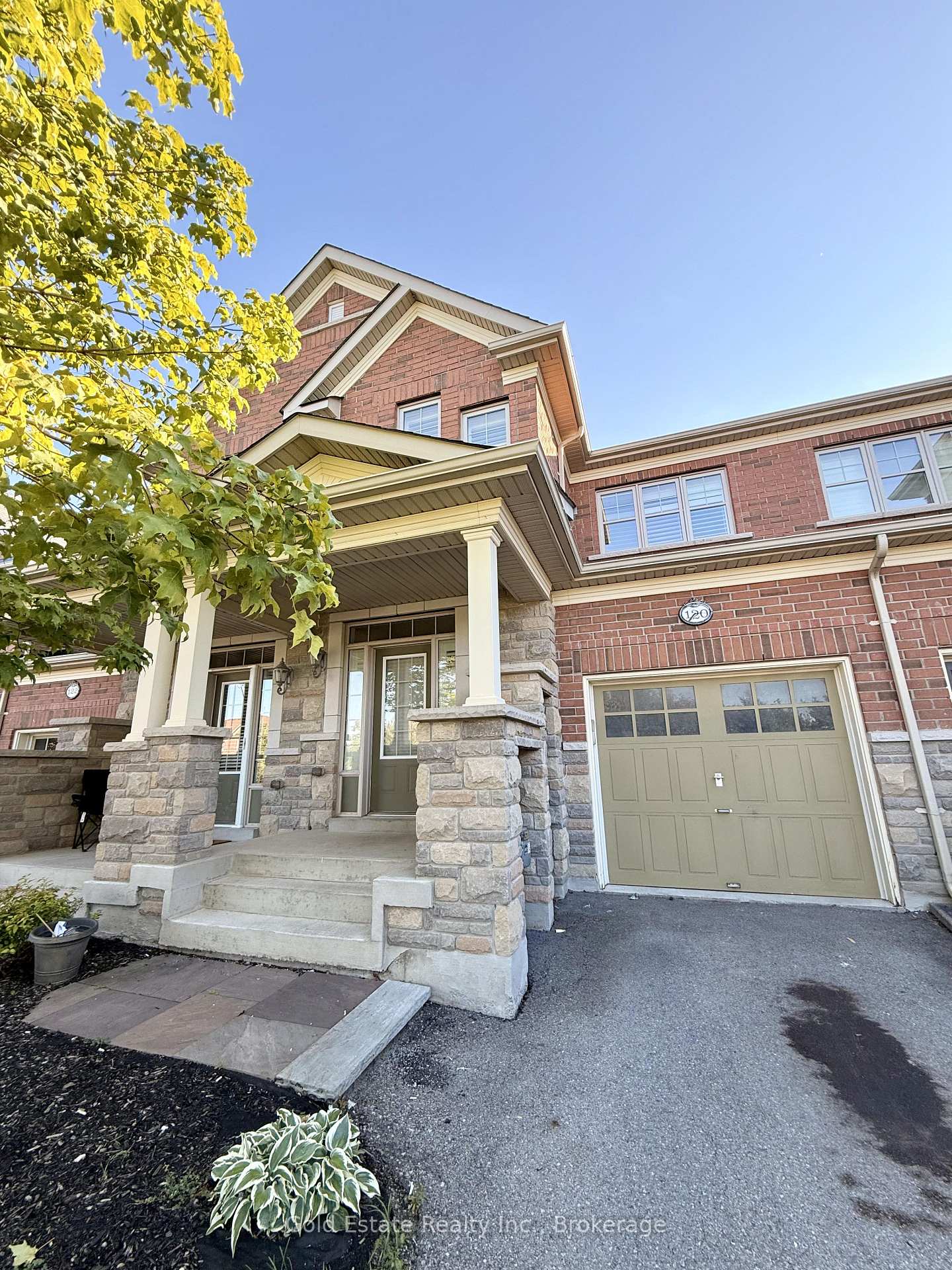 120-hanson-crescent-milton-ontario-w13645462