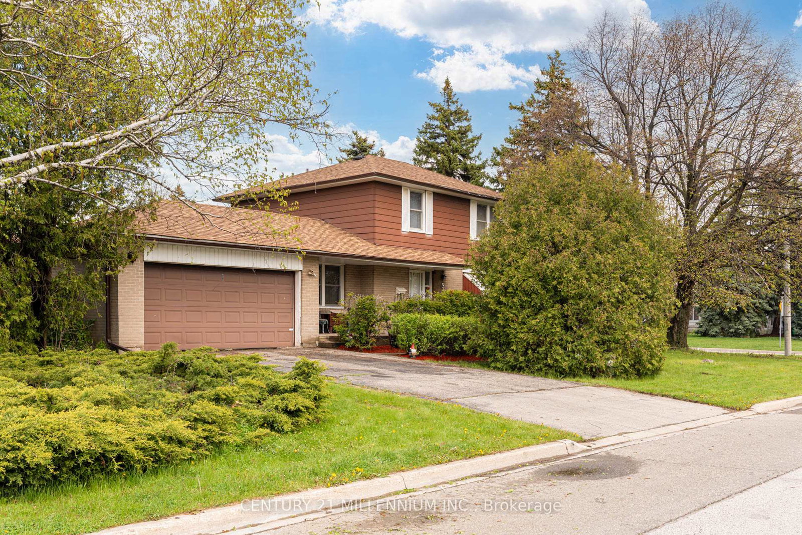 2-durham-crescent-brampton-ontario-w13645654