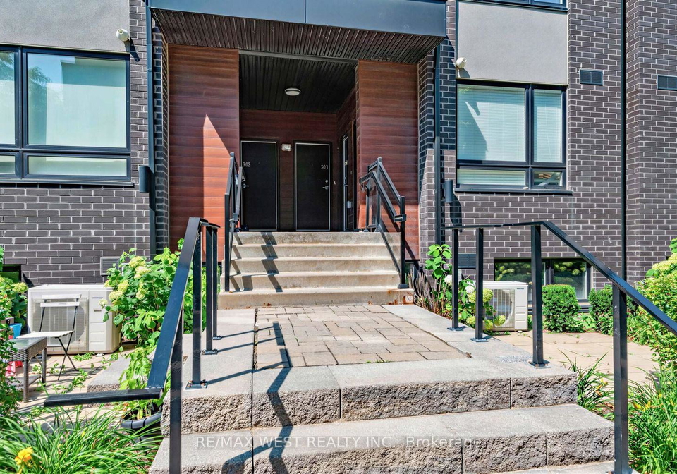 1150-briar-hill-avenue-toronto-north-york-ontario-w13645674