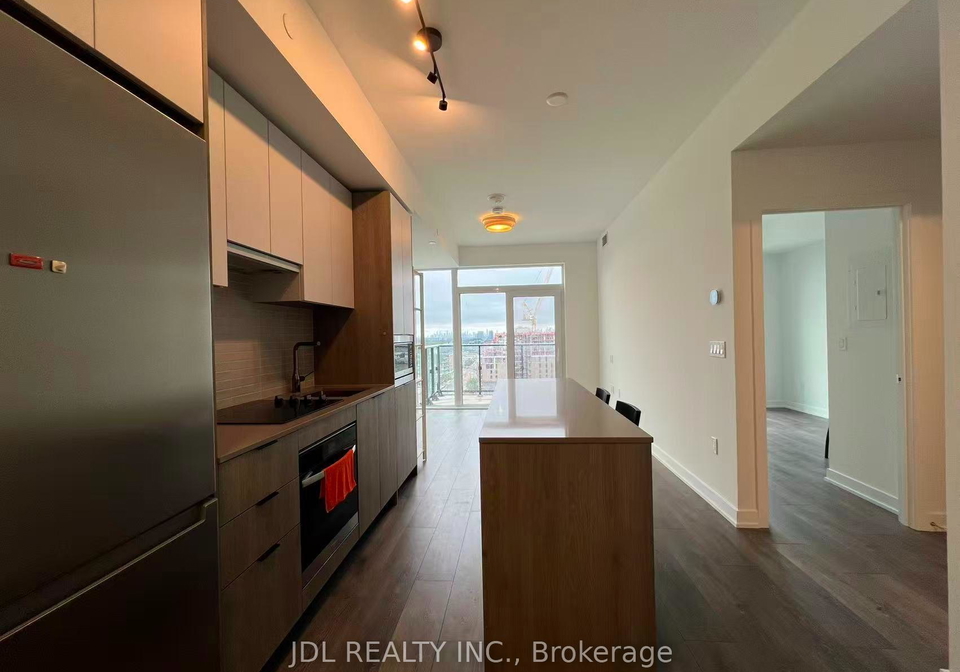 queensway-street-toronto-etobicoke-ontario-w13645758