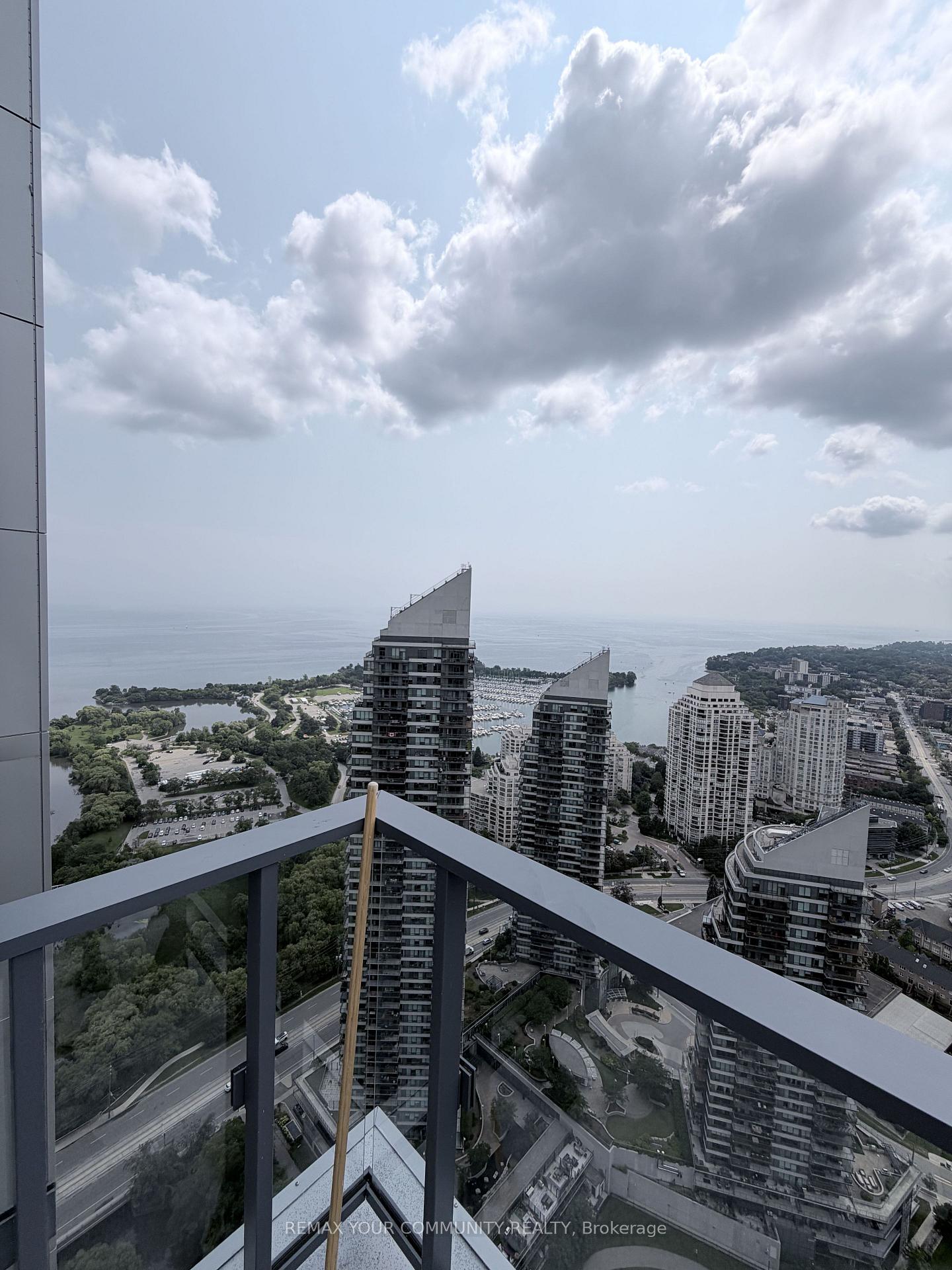 2220-lakeshore-boulevard-toronto-etobicoke-ontario-w13645786