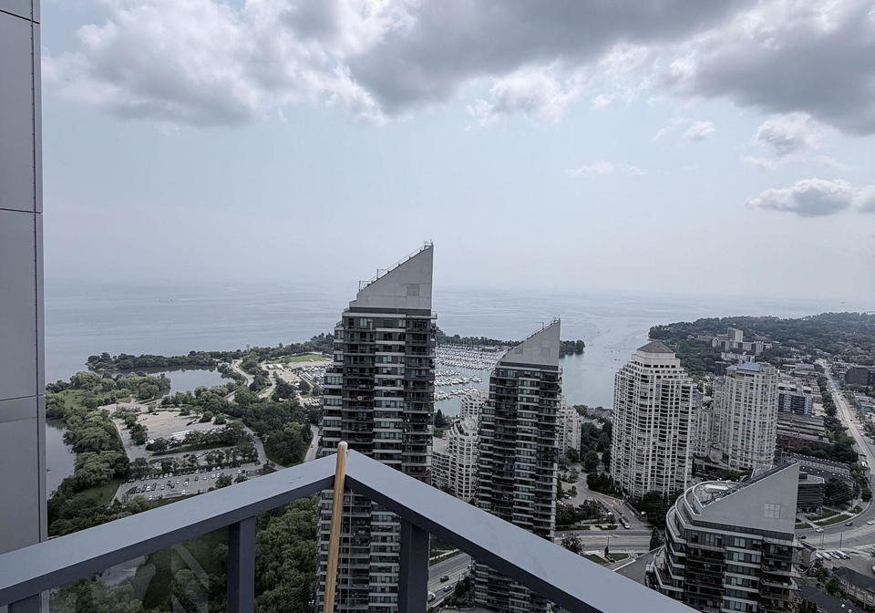 2220-lakeshore-boulevard-toronto-etobicoke-ontario-w13645786