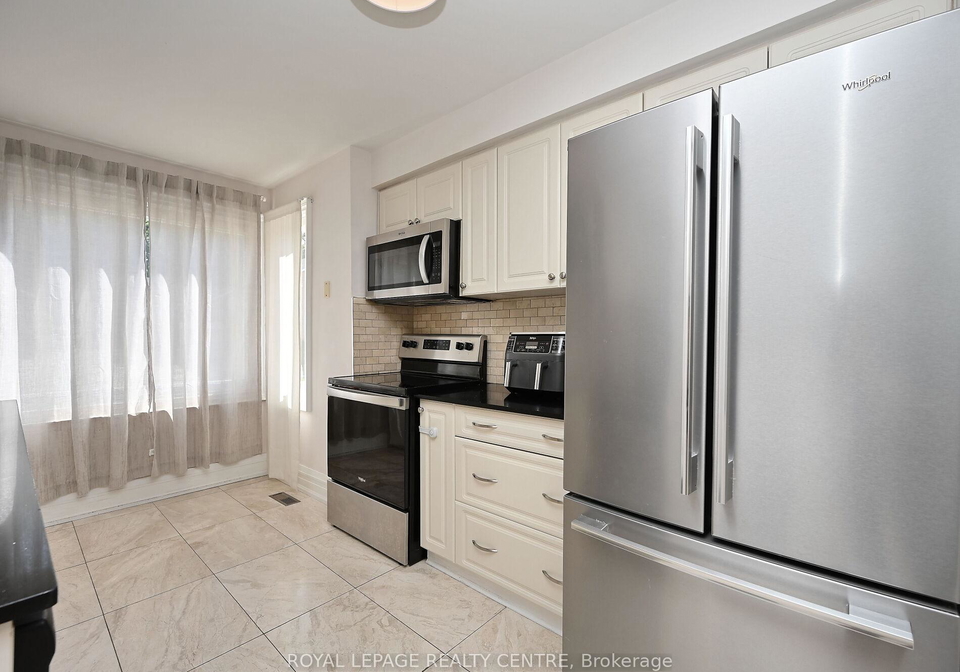 1221-kos-boulevard-mississauga-ontario-w13645820