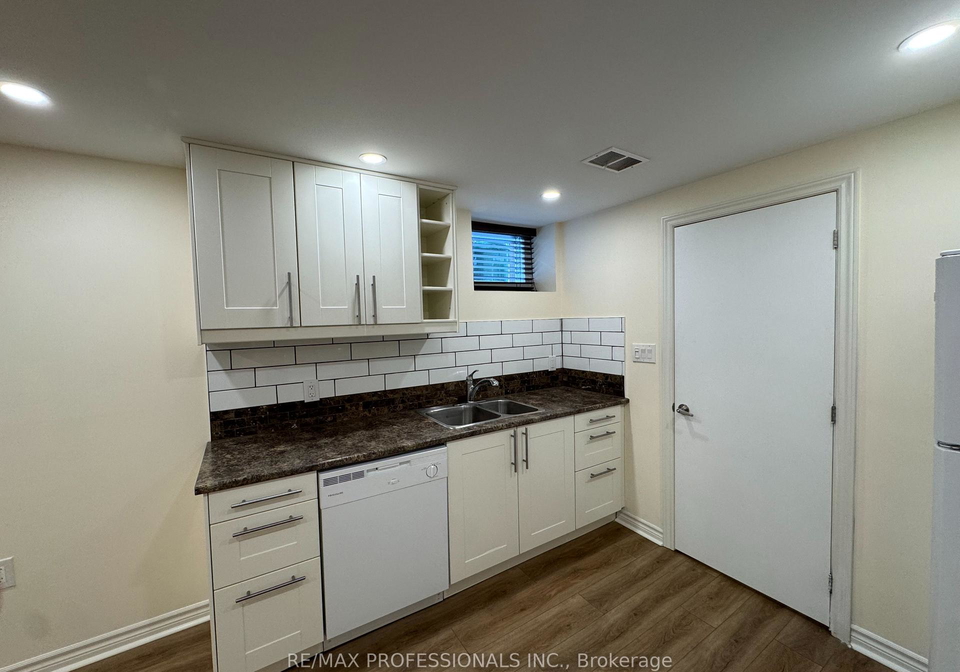 102-paulart-drive-toronto-etobicoke-ontario-w13645830