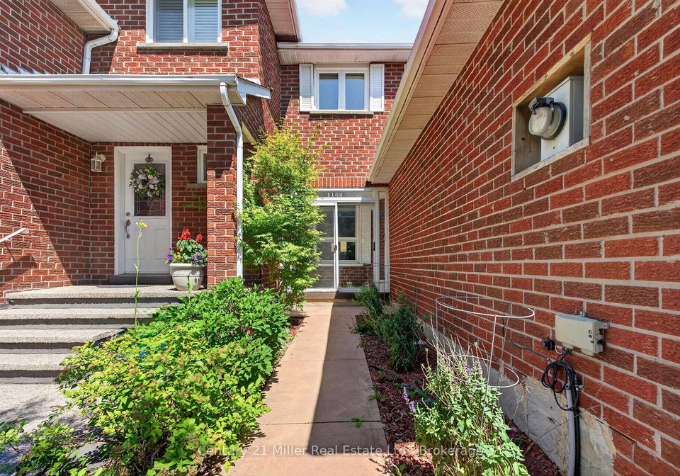 1162-avondale-drive-oakville-ontario-w13645902