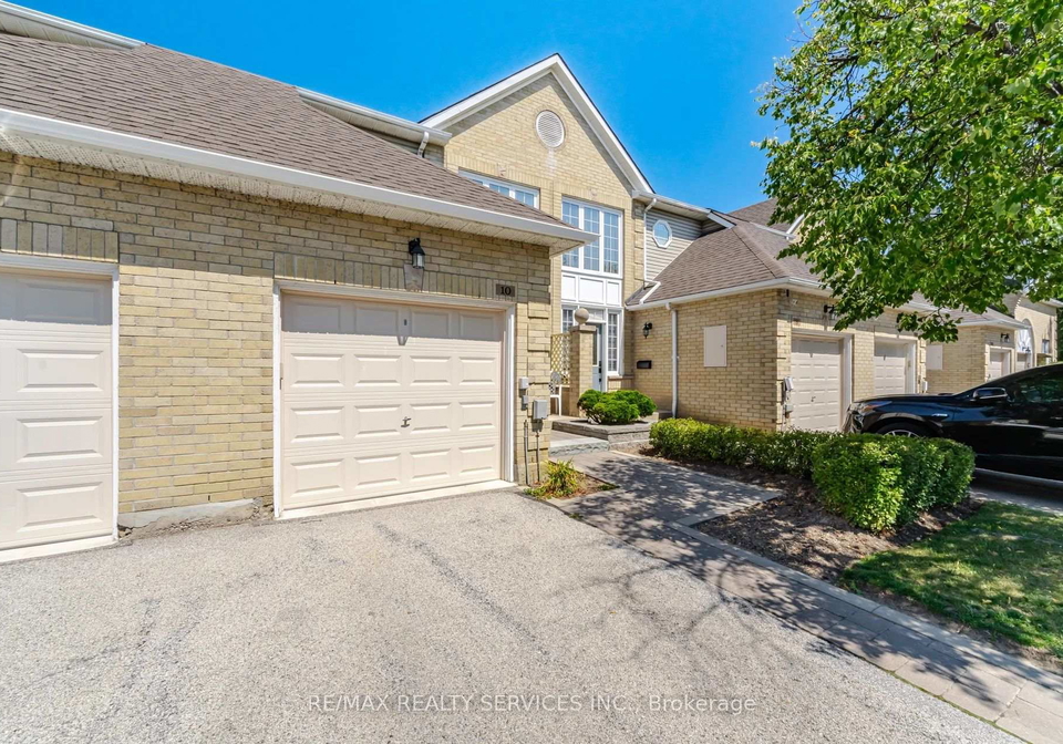 10-hartnell-square-brampton-ontario-w13646090