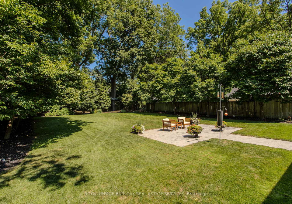 427-smith-avenue-burlington-ontario-w13646130
