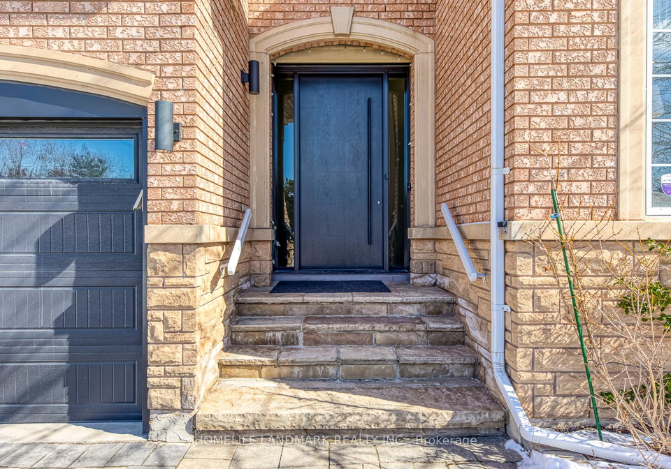 1516-pinery-crescent-oakville-ontario-w13646260