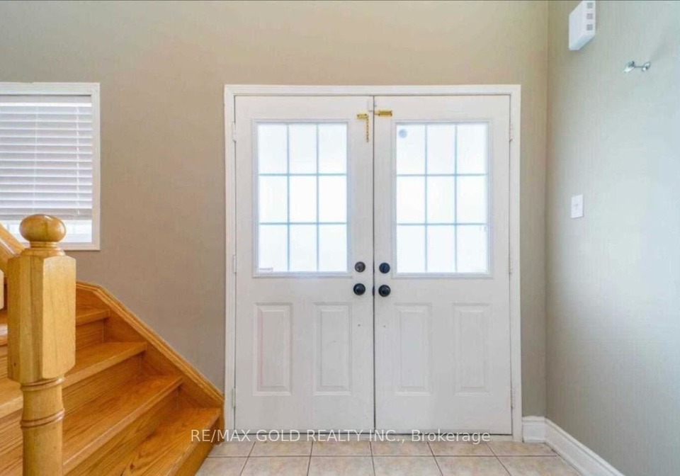 15-sedgewick-circle-brampton-ontario-w13646372