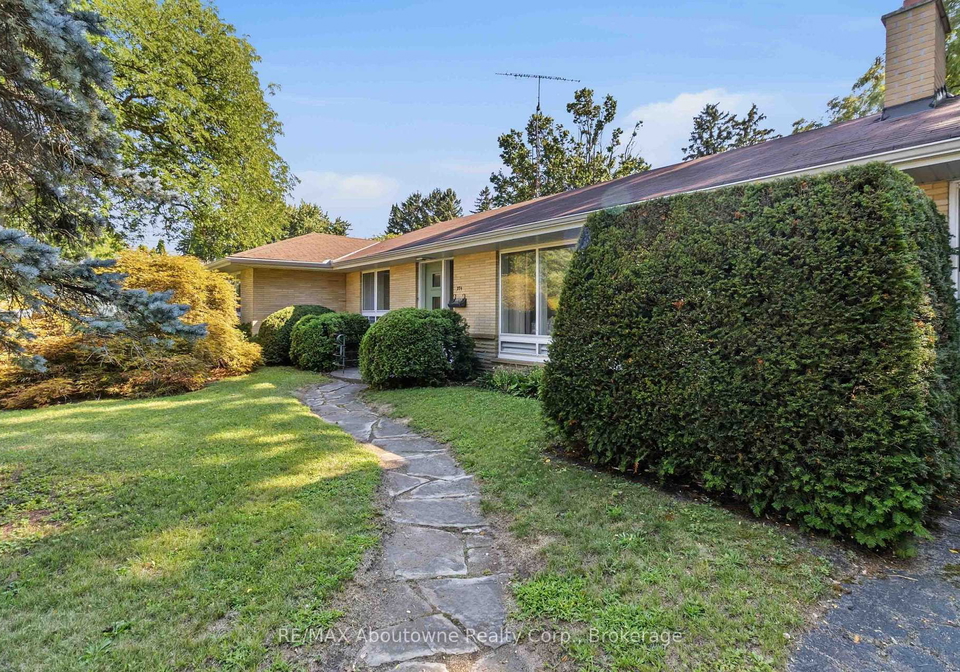 974-unsworth-avenue-burlington-ontario-w13646398