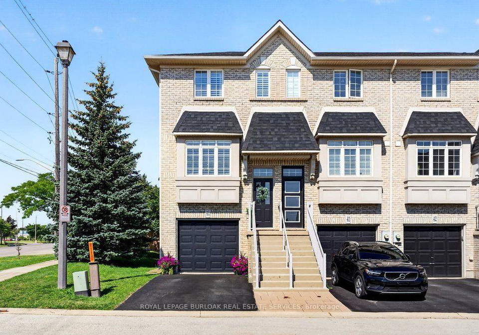 5080-fairview-street-burlington-ontario-w13646454