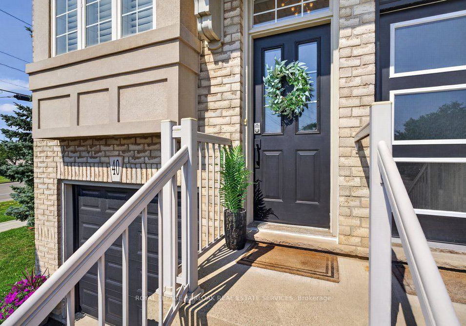 5080-fairview-street-burlington-ontario-w13646454