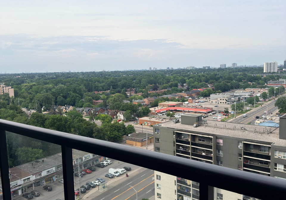 86-dundas-street-e-mississauga-ontario-w13646712
