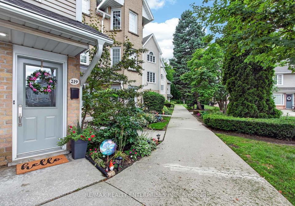 2110-cleaver-avenue-burlington-ontario-w13646824